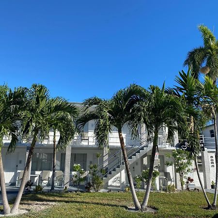 Pelican By The Sea Motel Pompano Beach Exterior foto